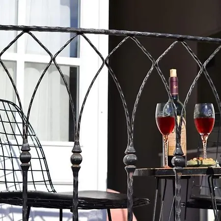 Zarbali Cunda * Ayvalı